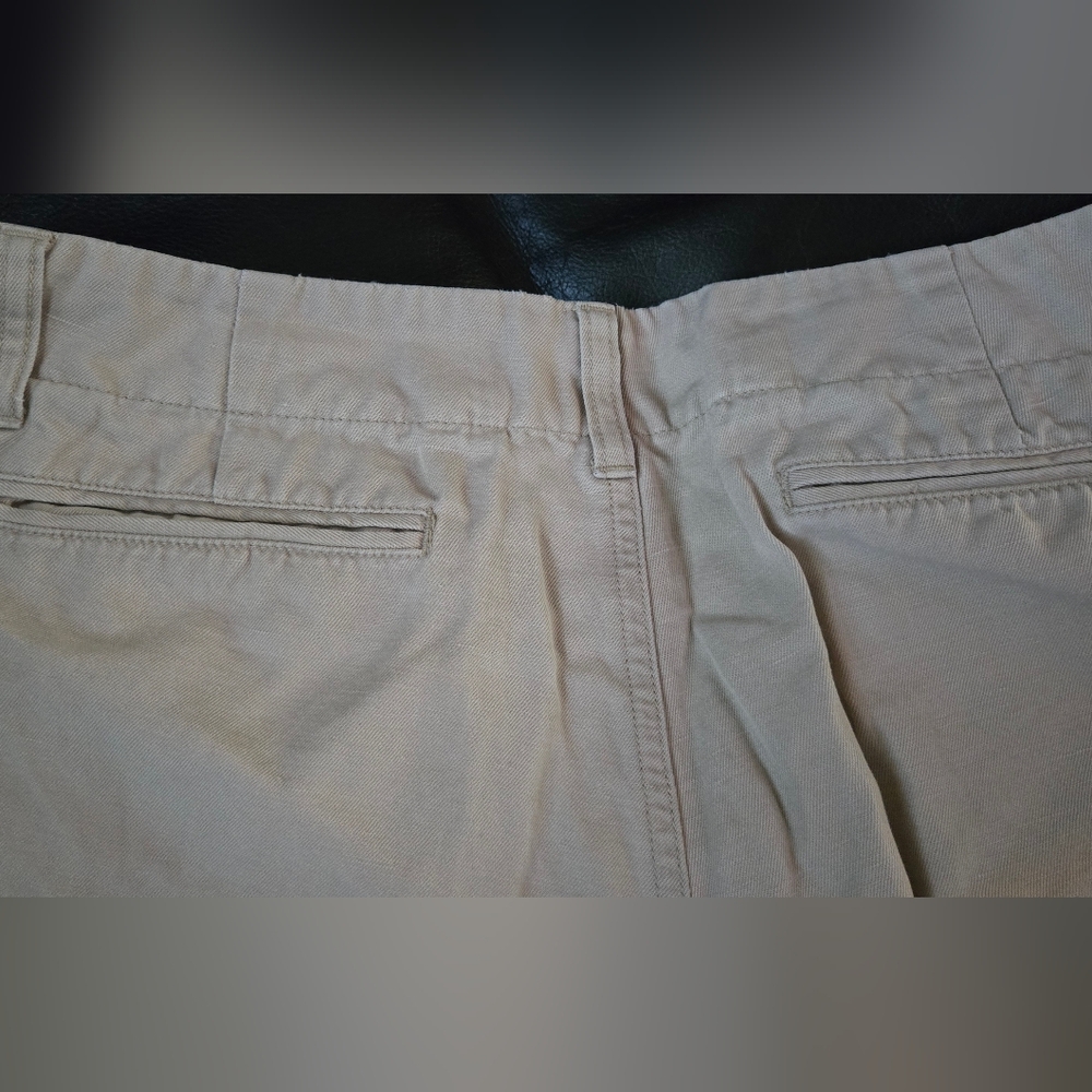 GAP Tan Bermuda Shorts Classic Summer Style Sz10 - Picture 6 of 8